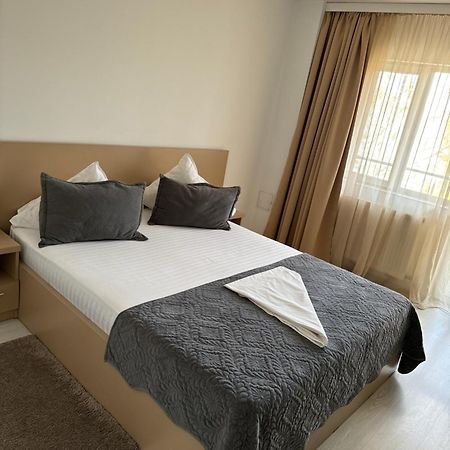 Fast Airport Accomodation Otopeni Dış mekan fotoğraf