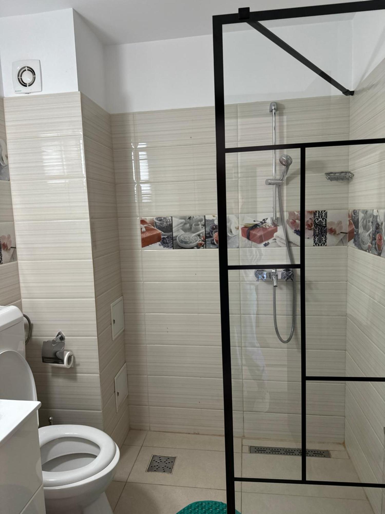 Fast Airport Accomodation Otopeni Dış mekan fotoğraf