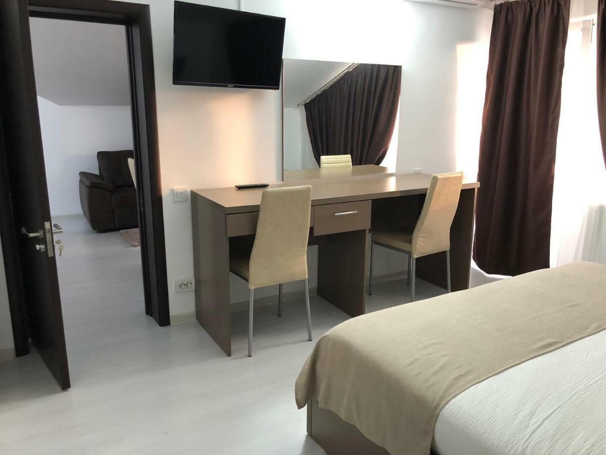 Fast Airport Accomodation Otopeni Dış mekan fotoğraf